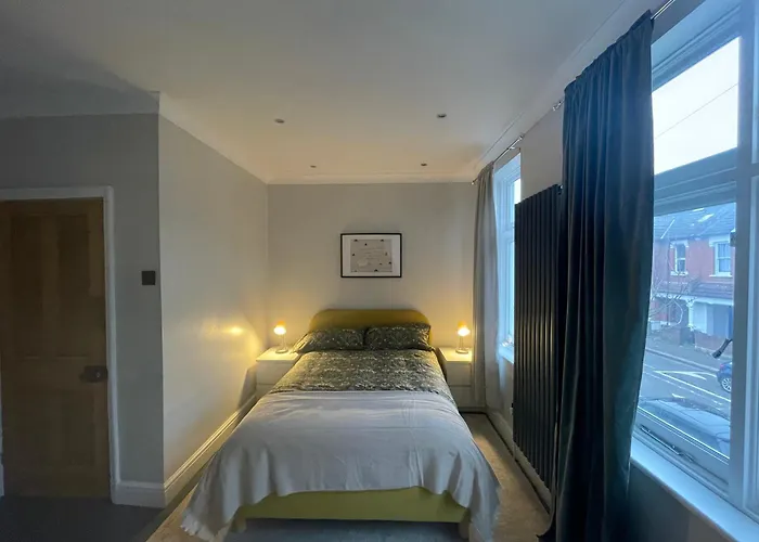 Shepherds Bush London Retreat